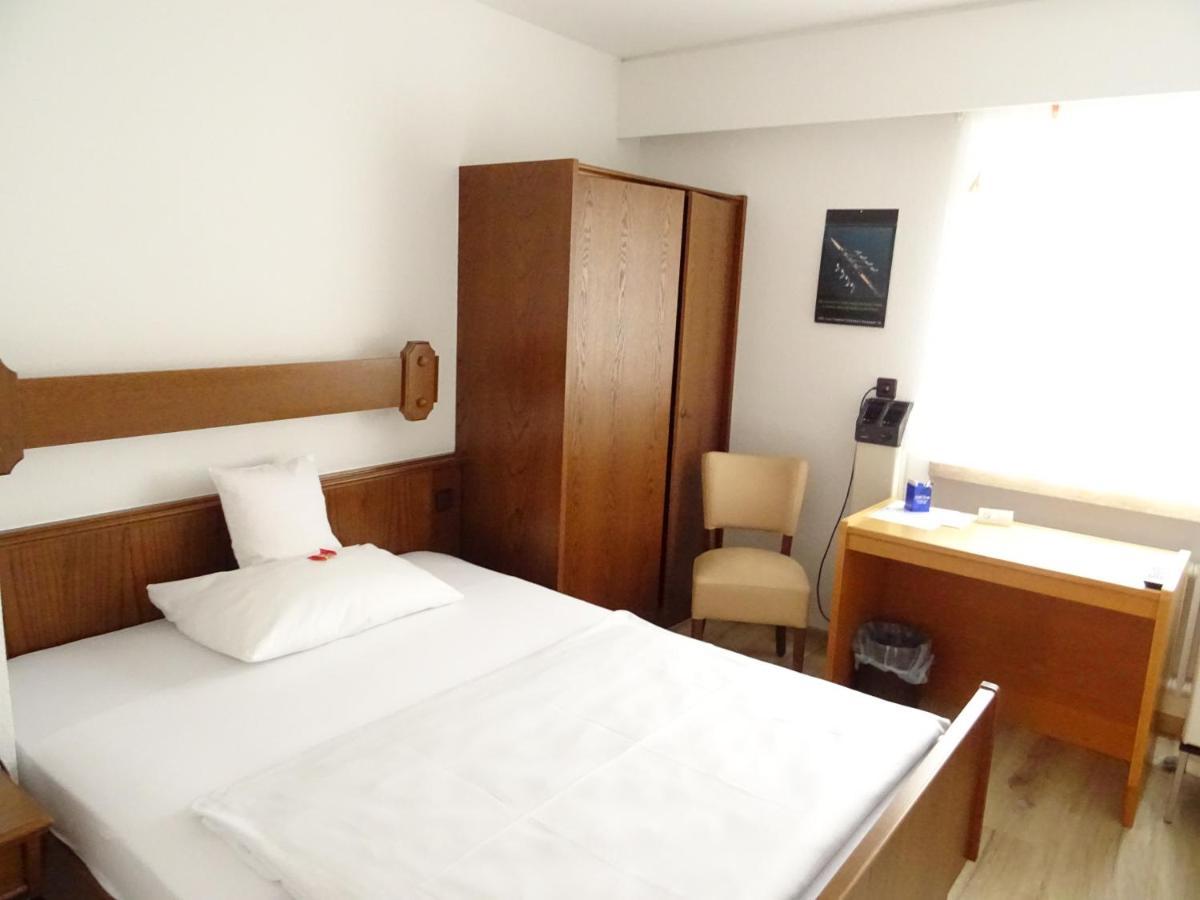 Aparthotel Zum Dom Kleinblittersdorf Εξωτερικό φωτογραφία